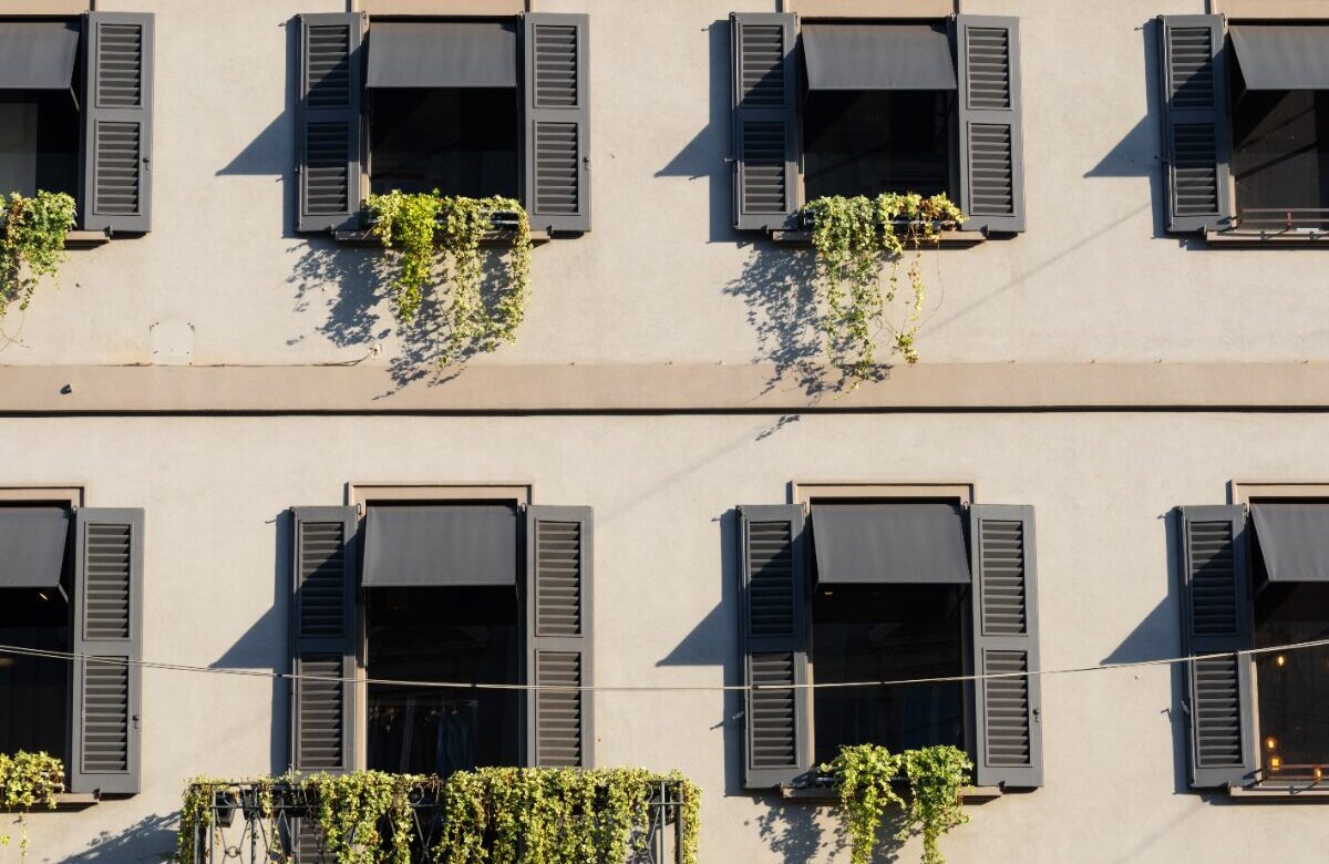 Quand faire appel à un professionnel pour votre menuiserie extérieure ?