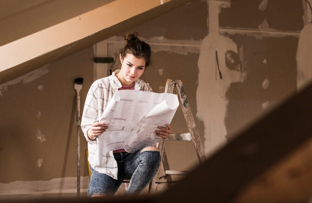 Les astuces d'un décorateur intérieur pour optimiser vos réparations