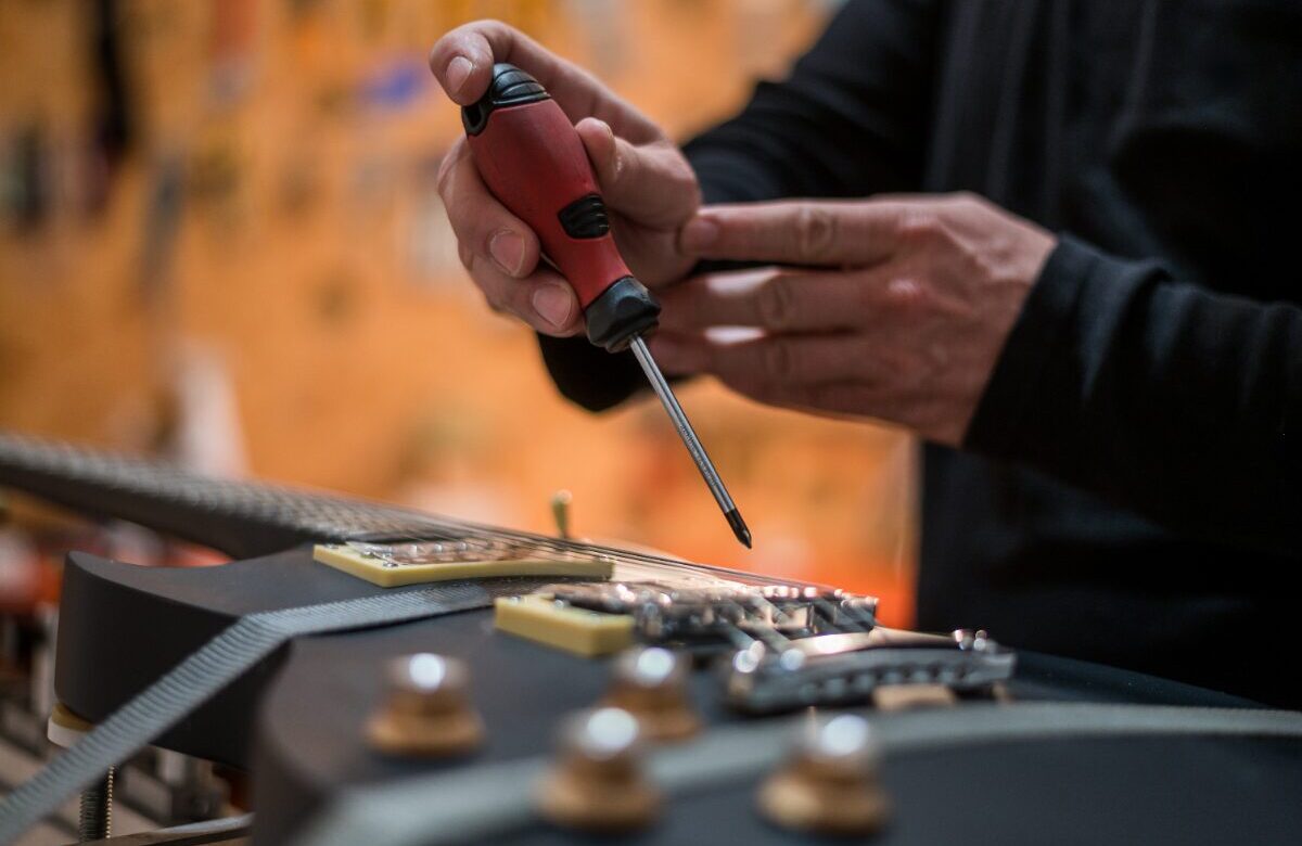 Comment réparer un instrument de musique ?