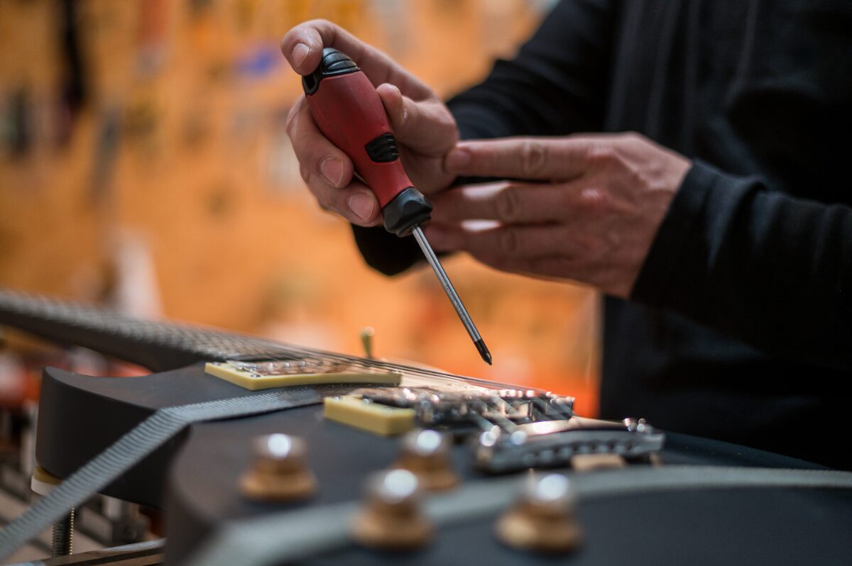 Comment réparer un instrument de musique ?